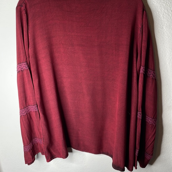 OSO Casuals rayon topper, size L in garnet red with embroidery and lace, size L - Picture 6 of 10